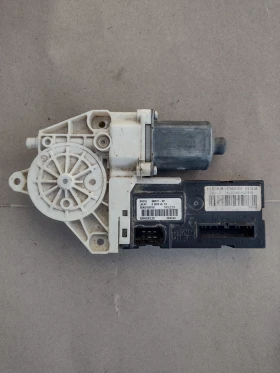     978931015      RENAULT LAGUNA III  807310002R