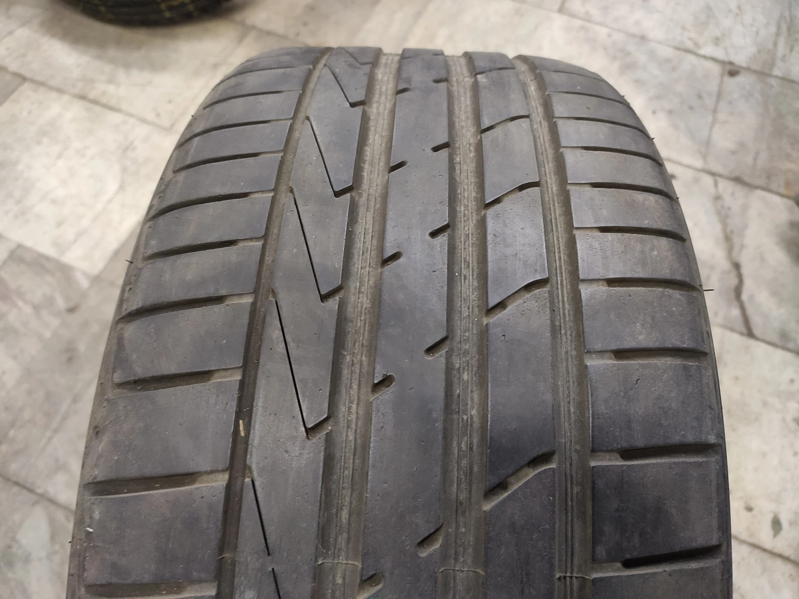  235/35R19 | Mobile.bg   2