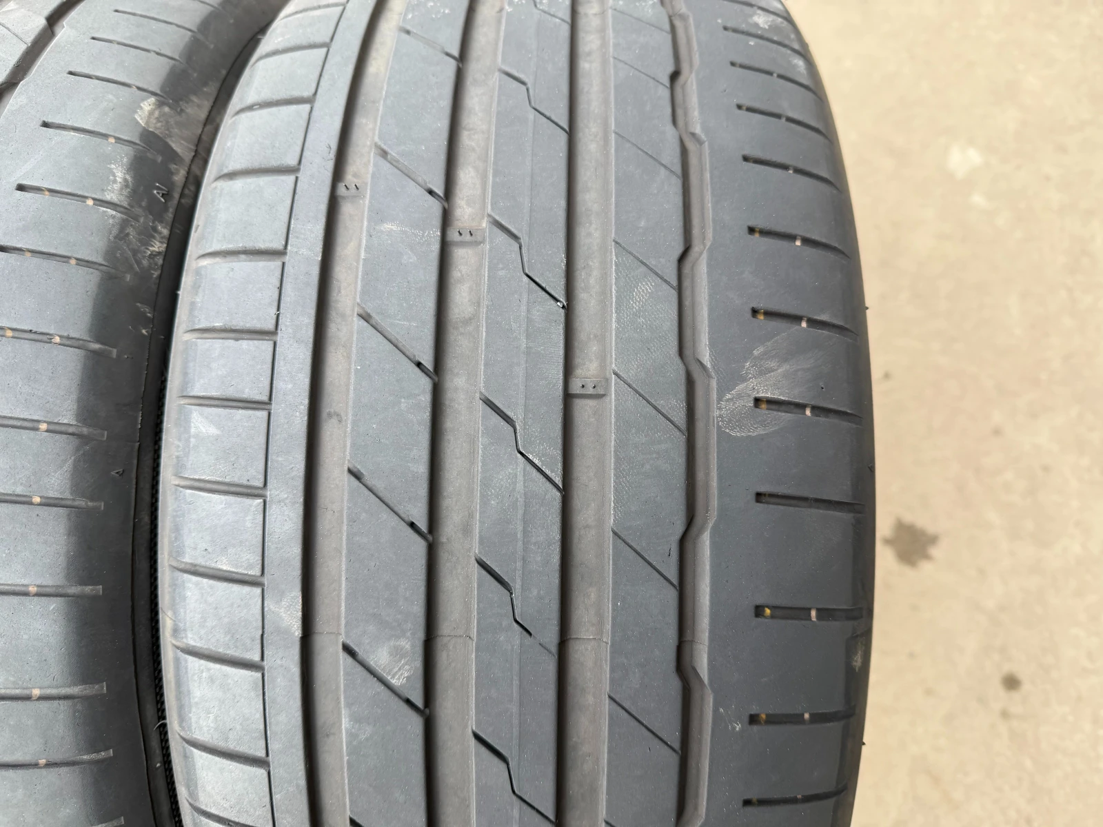 Гуми Летни 255/40R19, снимка 7 - Гуми и джанти - 53987809