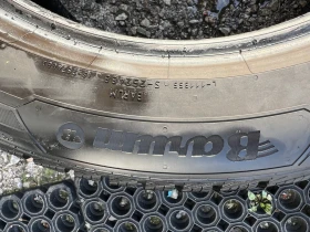 Гуми Зимни 225/50R17, снимка 3 - Гуми и джанти - 52837814