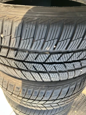 Гуми Зимни 225/50R17, снимка 2 - Гуми и джанти - 52837814