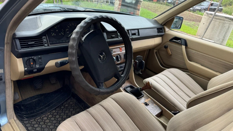 Mercedes-Benz 124 300D, снимка 8 - Автомобили и джипове - 47741594