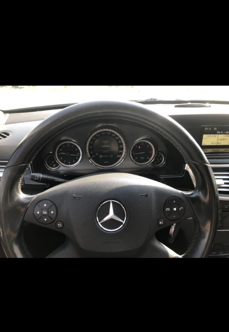 Mercedes-Benz E 220 Euro 5, снимка 4 - Автомобили и джипове - 47435938