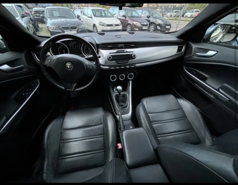 Alfa Romeo Giulietta 2.0 JTD М2 PANORAMA, снимка 11 - Автомобили и джипове - 47464419