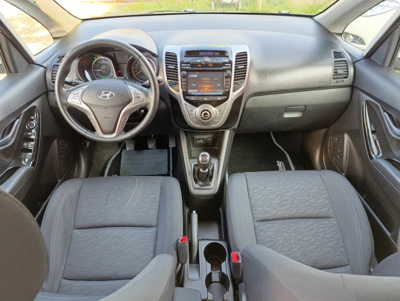 Hyundai Ix20 1.6 ШВЕЙЦАРИЯ, снимка 15 - Автомобили и джипове - 47758145