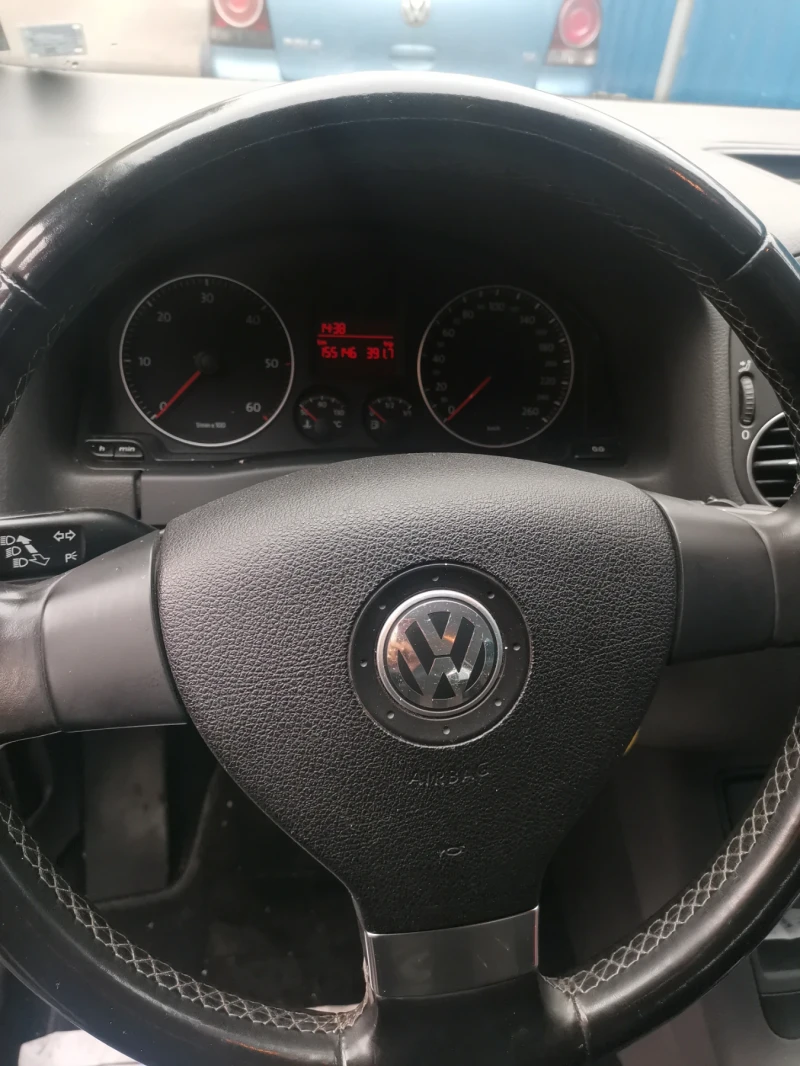 VW Golf 2.0, снимка 4 - Автомобили и джипове - 48036294