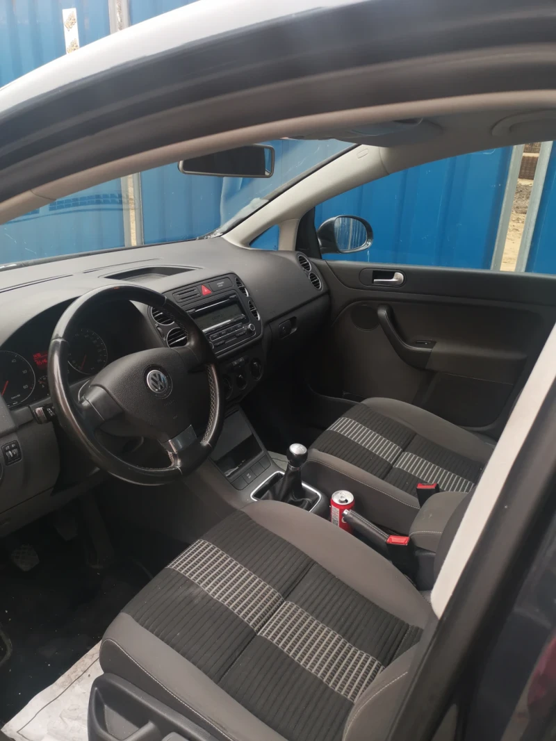 VW Golf 2.0, снимка 6 - Автомобили и джипове - 48036294