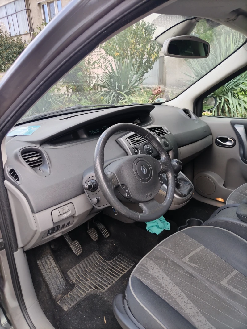 Renault Scenic ВАН, снимка 4 - Автомобили и джипове - 48060875