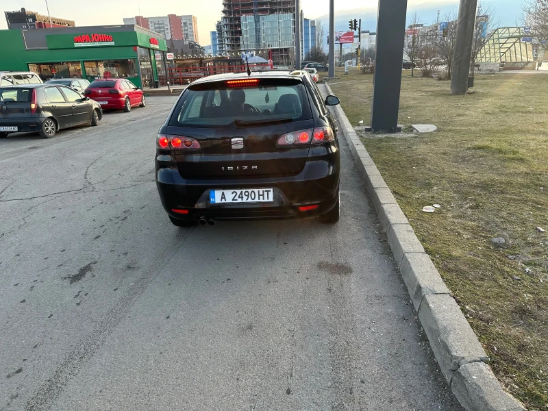 Seat Ibiza, снимка 9 - Автомобили и джипове - 49027645