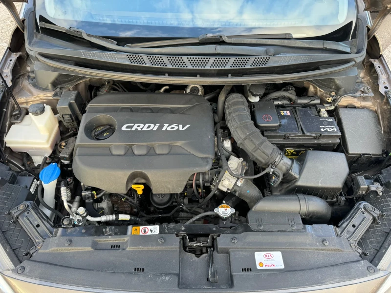 Kia Ceed 1.6CRDI 136к.с Е6 Нави LED Камера, снимка 15 - Автомобили и джипове - 49225874