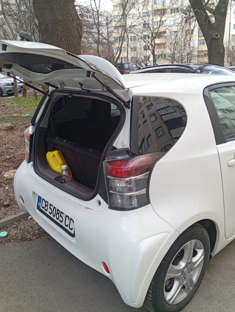 Toyota IQ, снимка 2 - Автомобили и джипове - 49310212