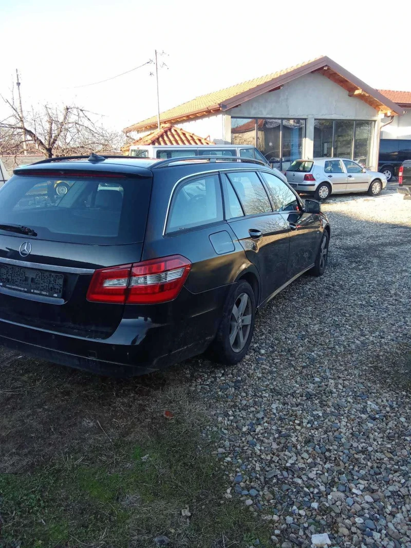 Mercedes-Benz E 200, снимка 10 - Автомобили и джипове - 49520474