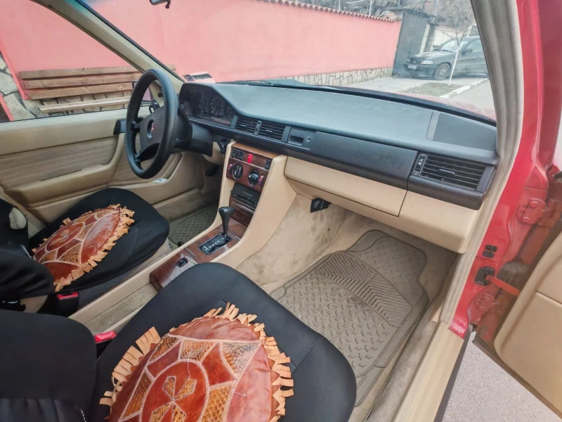 Mercedes-Benz 124 230 E, снимка 7 - Автомобили и джипове - 51986644