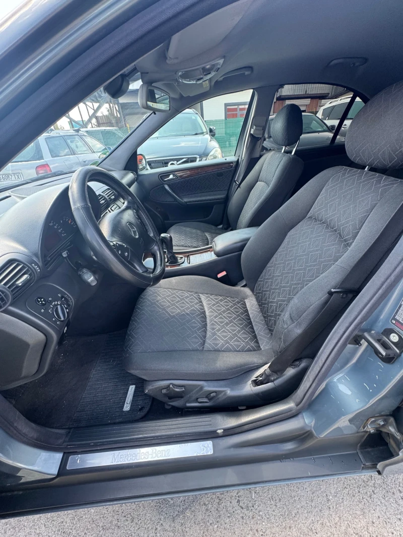 Mercedes-Benz C 200 CD?, снимка 7 - Автомобили и джипове - 52089132
