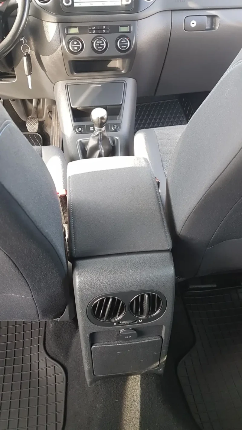 VW Golf Plus 1.6 i, снимка 11 - Автомобили и джипове - 52410645