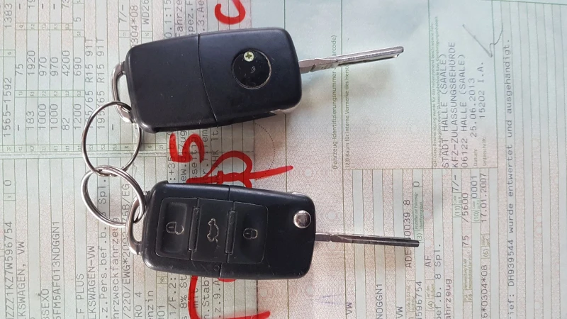 VW Golf Plus 1.6 i, снимка 16 - Автомобили и джипове - 52410645