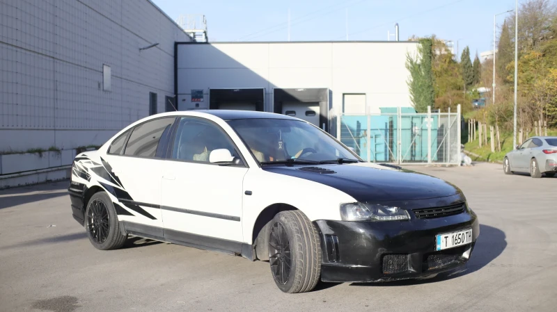 VW Passat 1.9 TDI, снимка 6 - Автомобили и джипове - 52588933