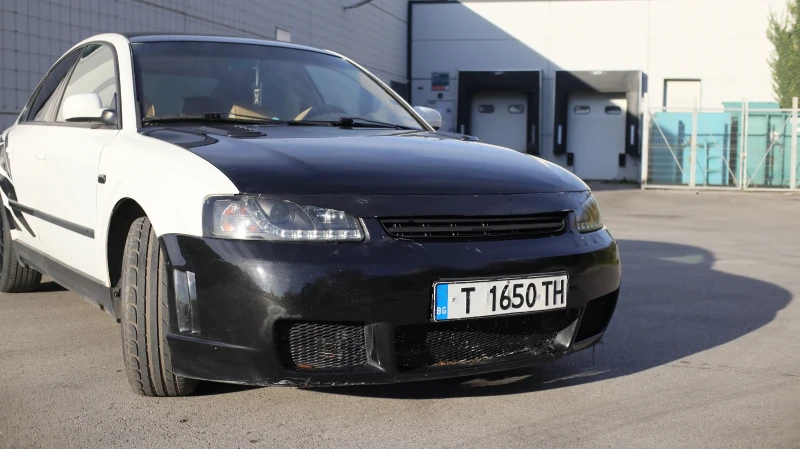 VW Passat 1.9 TDI, снимка 5 - Автомобили и джипове - 52588933