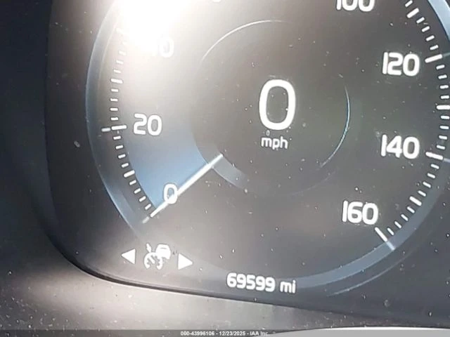 Volvo S90 T6 MOMENTUM - изображение 10