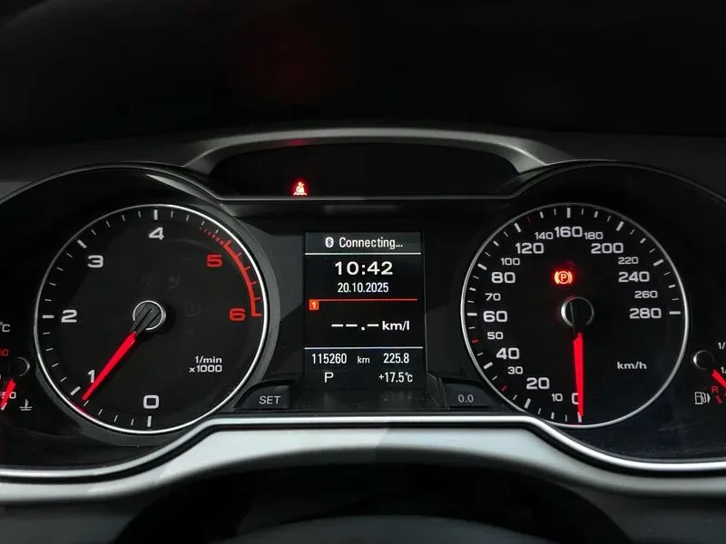 Audi A4 30TDI , снимка 8 - Автомобили и джипове - 56325197