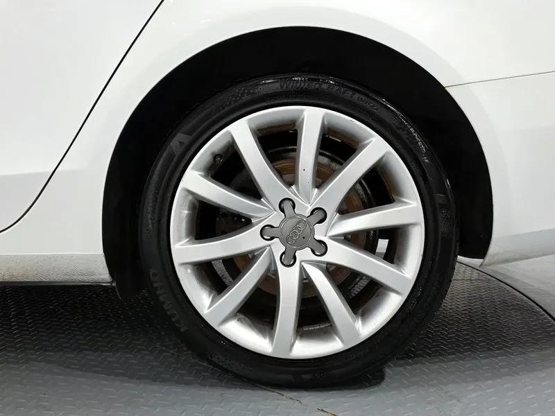 Audi A4 30TDI , снимка 5 - Автомобили и джипове - 56325197