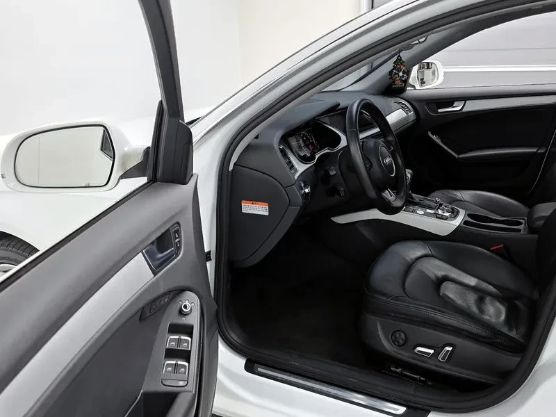 Audi A4 30TDI , снимка 11 - Автомобили и джипове - 56325197