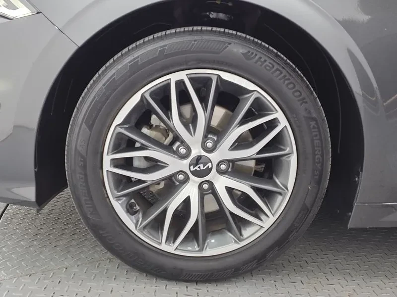 Kia K5 2.0 �������� ��� / TRENDY | Mobile.bg � ����������� 5