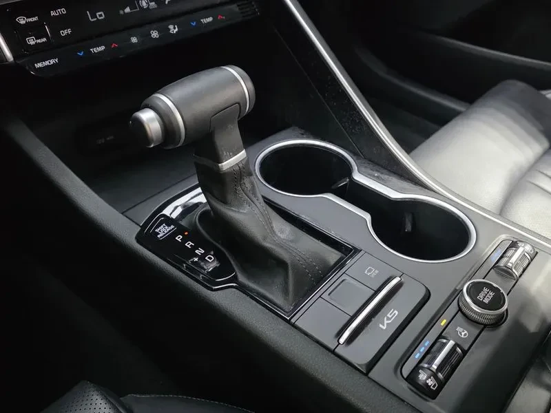 Kia K5 2.0 �������� ��� / TRENDY | Mobile.bg � ����������� 9