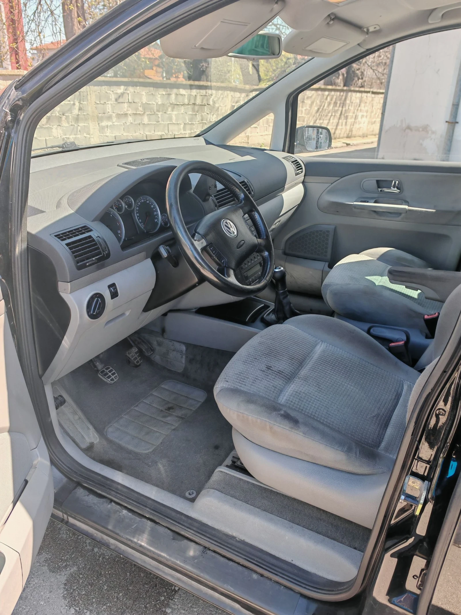 VW Sharan 4motion 1.9tdi - изображение 10