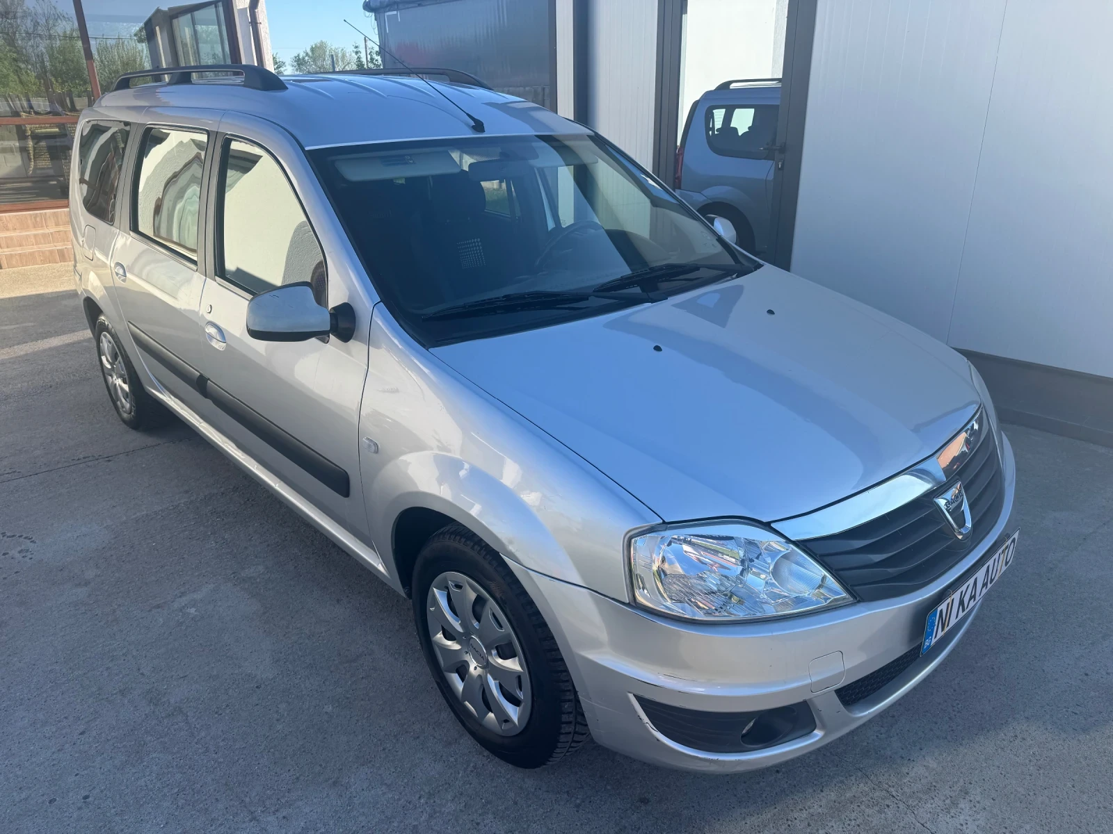 Dacia Logan 1.6i с GPL  / 6+ 1 места  - изображение 6