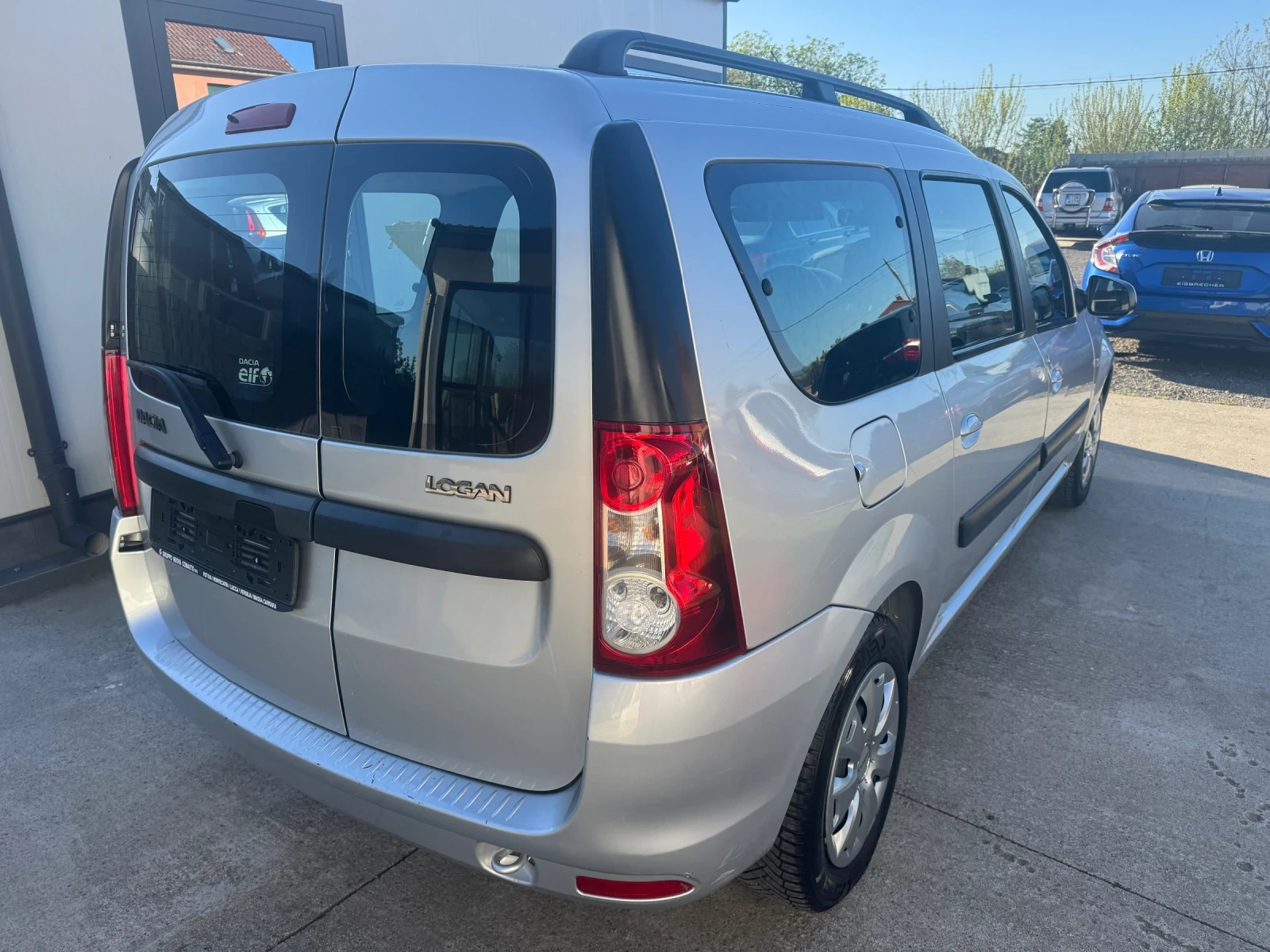 Dacia Logan 1.6i с GPL  / 6+ 1 места  - изображение 8