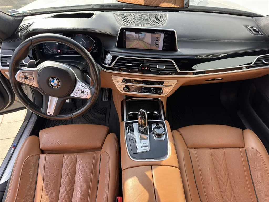 BMW 740 xDrive Sedan - изображение 6
