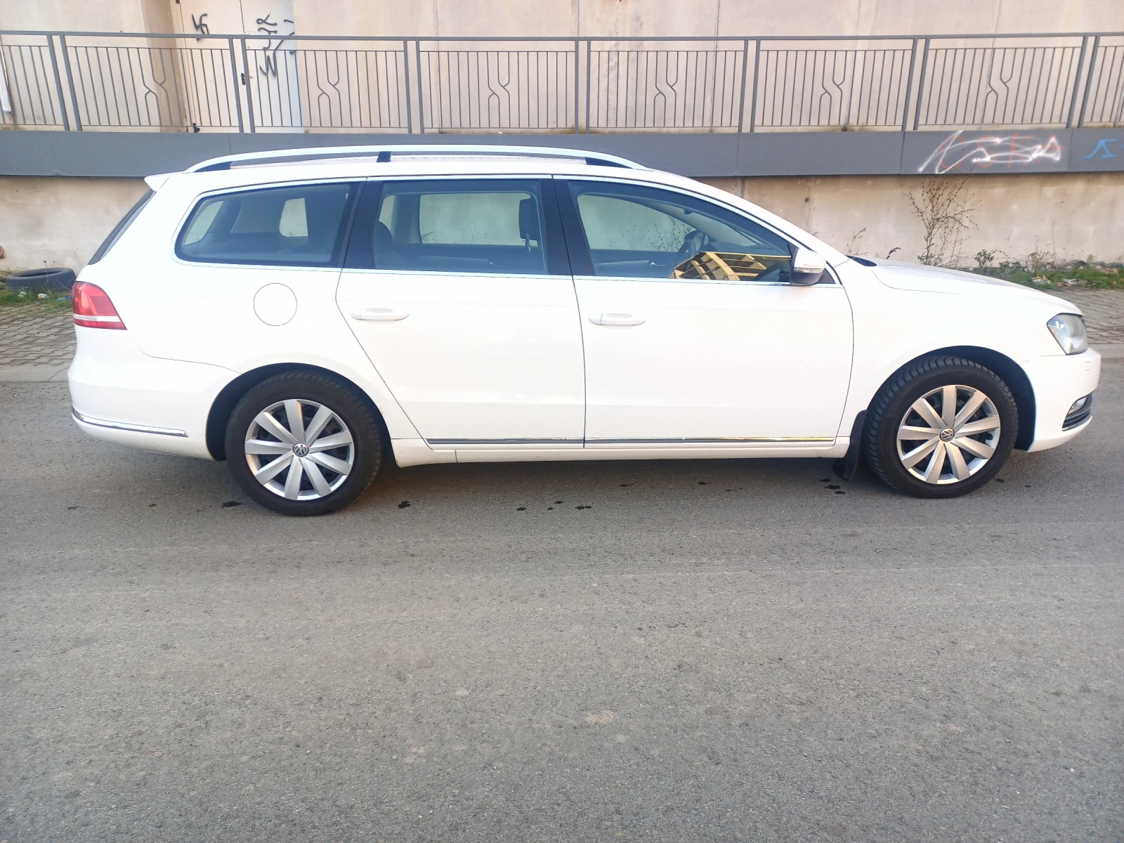 VW Passat 1.4TSI-DSG7-EcoFuel-печка-камера-теглич-188000км - изображение 4