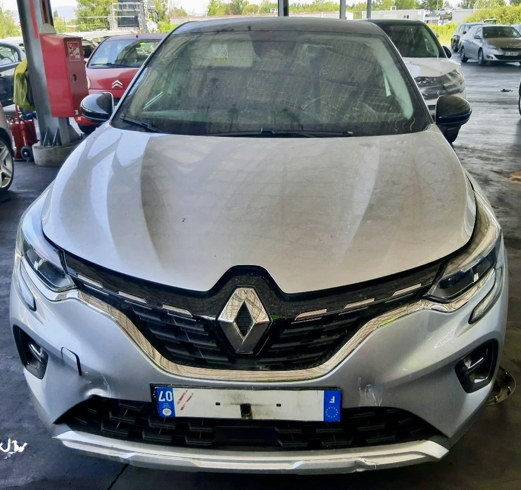 Renault Captur 1.3TCE DIGITAL AUTOMATIC - изображение 2