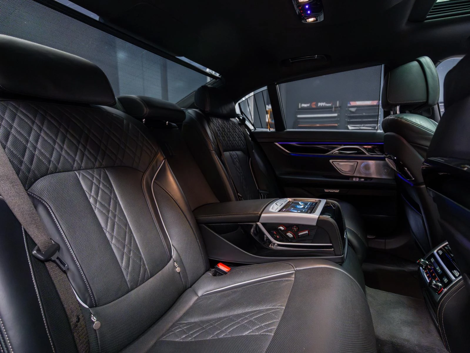 BMW 730 730D XDRIVE* 360* B&W* Обдухв* M Sport Pack* Headu - изображение 6