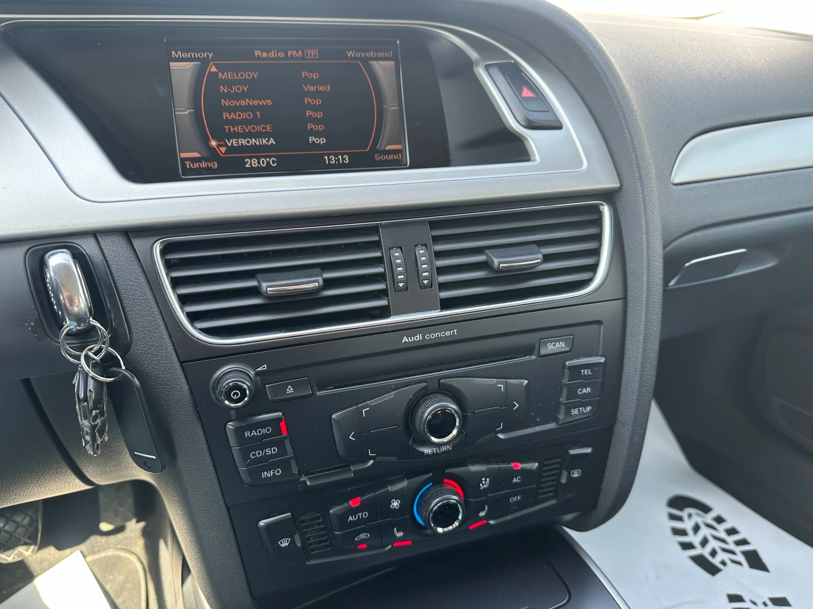 Audi A4, снимка 12 - Автомобили и джипове - 53734394