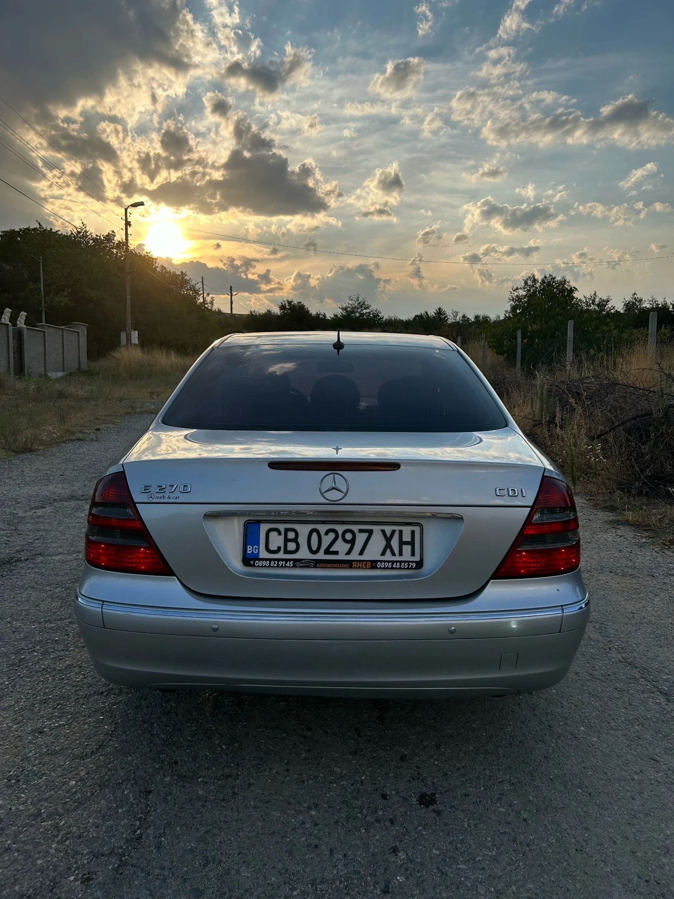 Mercedes-Benz E 270, снимка 4 - Автомобили и джипове - 53935431