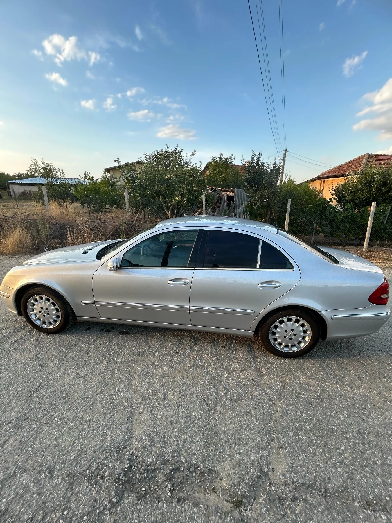 Mercedes-Benz E 270, снимка 5 - Автомобили и джипове - 53935431