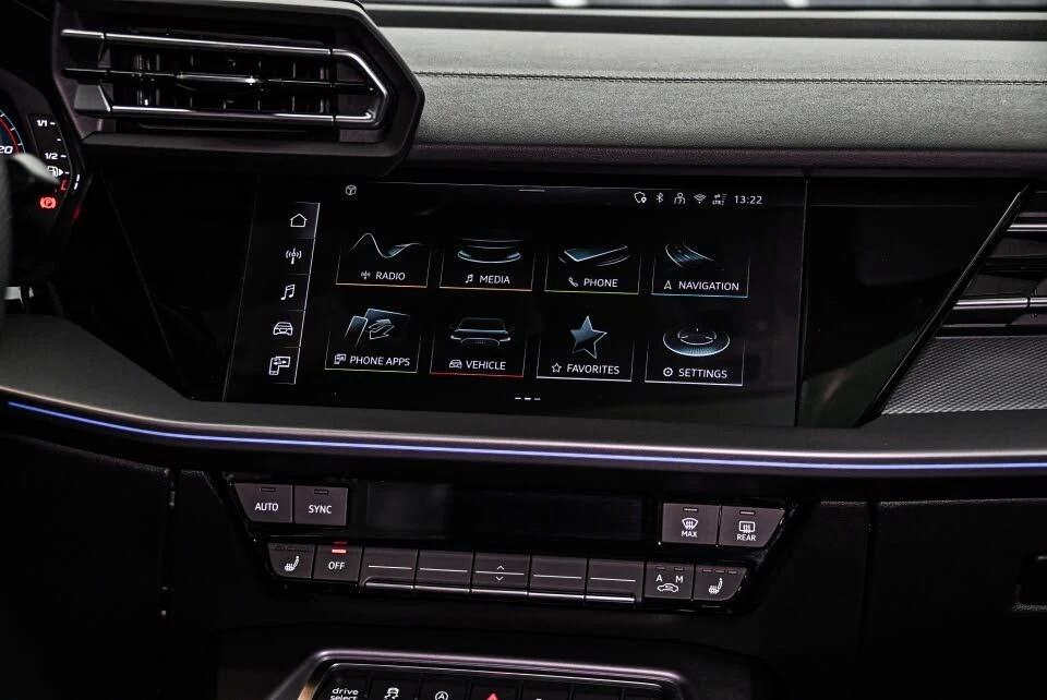 Audi S3 2.0T quattro Progressiv* АвтоКредит* (Цена до БГ) , снимка 9 - Автомобили и джипове - 53976727