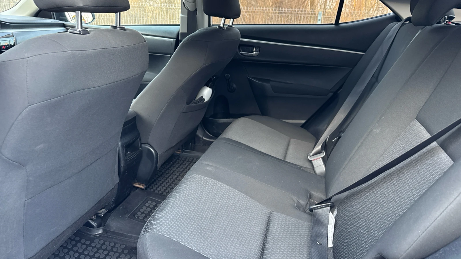 Toyota Corolla TERRA 1.6 VVTi , снимка 12 - Автомобили и джипове - 54031907