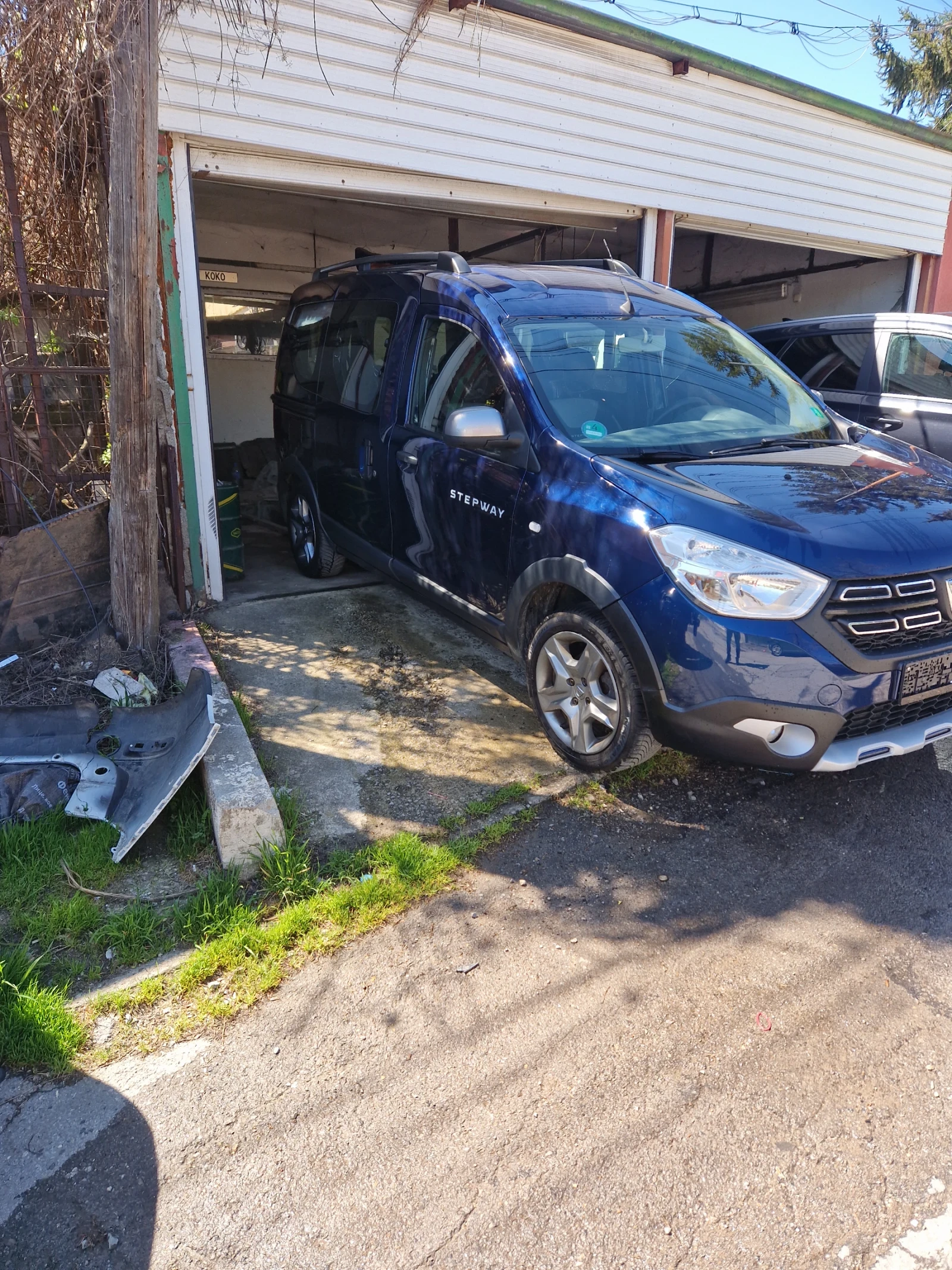 Dacia Dokker 1.6 бензин  Stepway, снимка 3 - Автомобили и джипове - 54243419