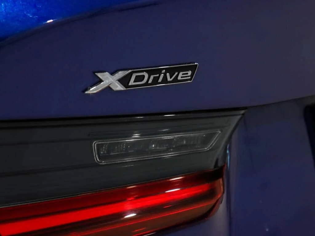 BMW 330 * xDrive * CARFAX * ЦЕНА ДО БГ, снимка 11 - Автомобили и джипове - 54376996