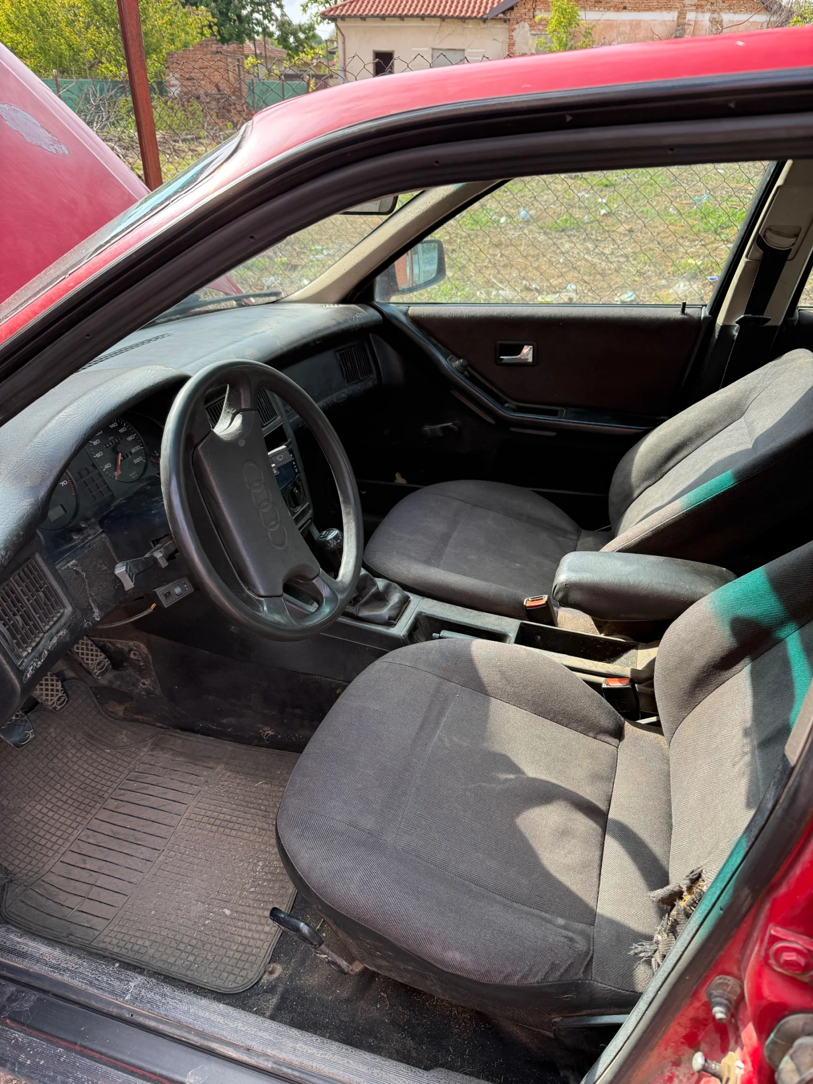 Audi 80 1.8 карбуратор газ бензин, снимка 6 - Автомобили и джипове - 54607745