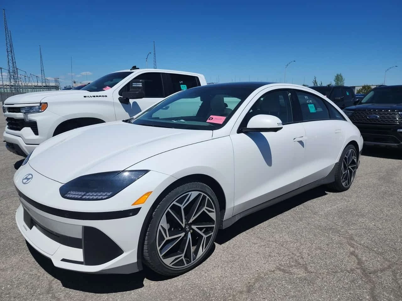Hyundai Ioniq 6 4D Sedan AWD | Preferred Ultim  CARFAX | Mobile.bg � ����������� 2
