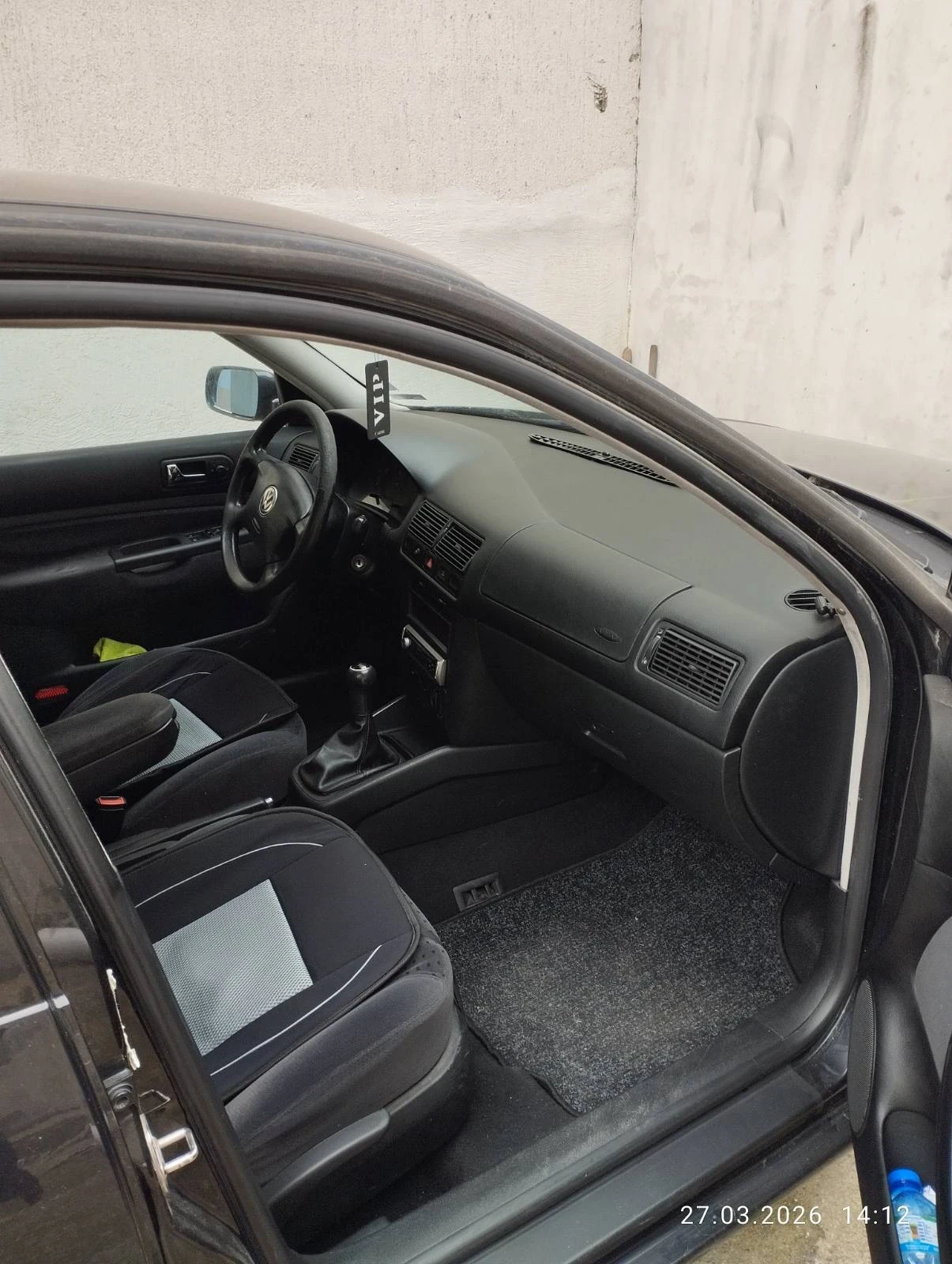 VW Golf 1.6, снимка 3 - Автомобили и джипове - 55186211