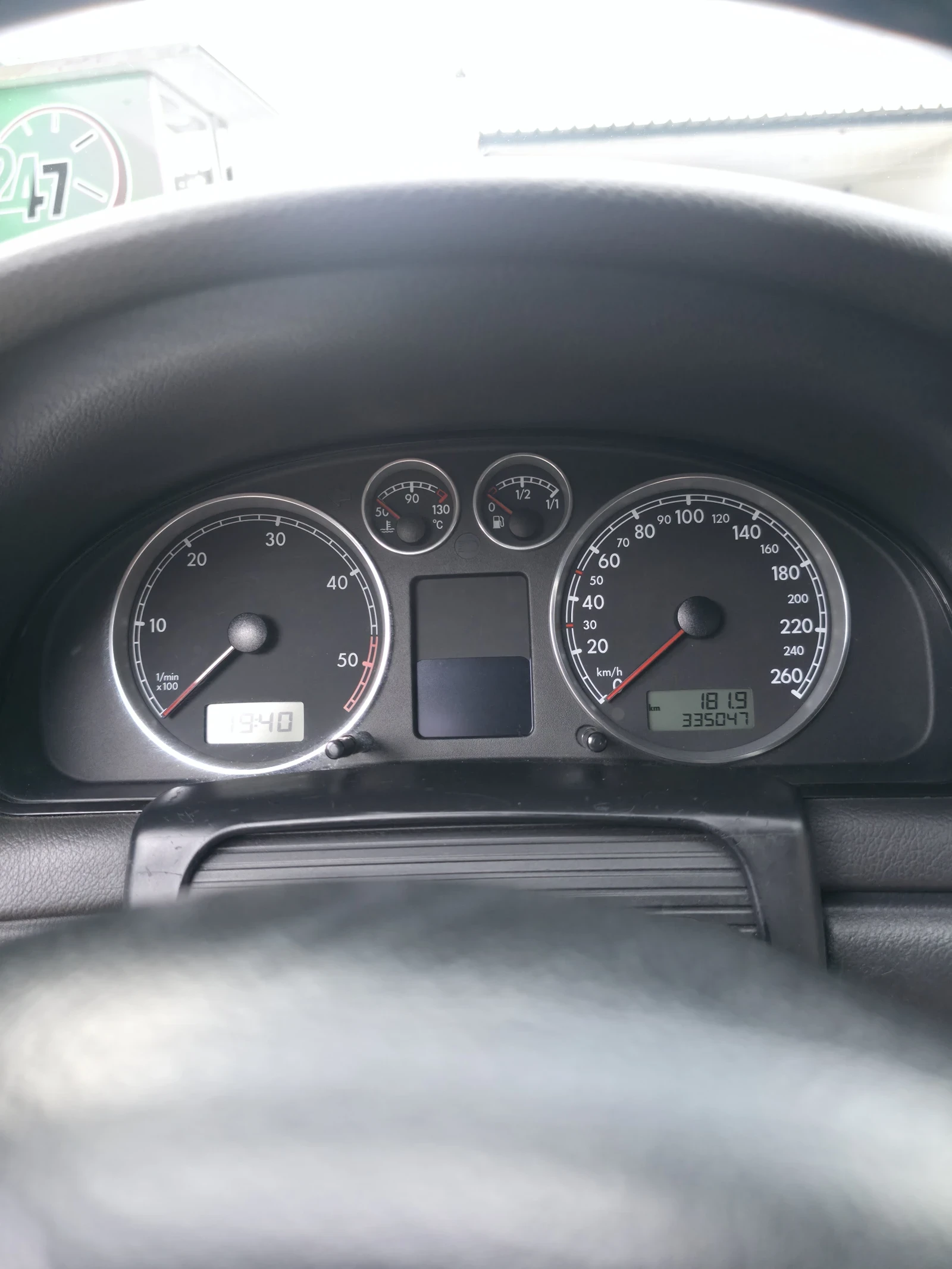 VW Passat 1.9 TDI, снимка 8 - Автомобили и джипове - 55267744