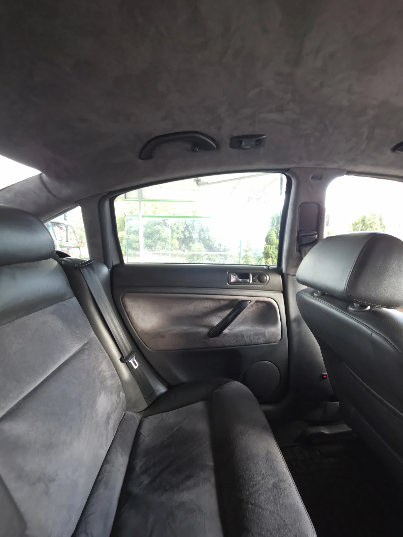 VW Passat 1.9 TDI, снимка 11 - Автомобили и джипове - 55267744