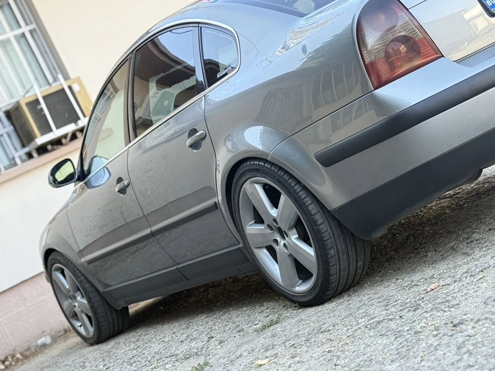 VW Passat 1.9 TDI, снимка 5 - Автомобили и джипове - 55267744