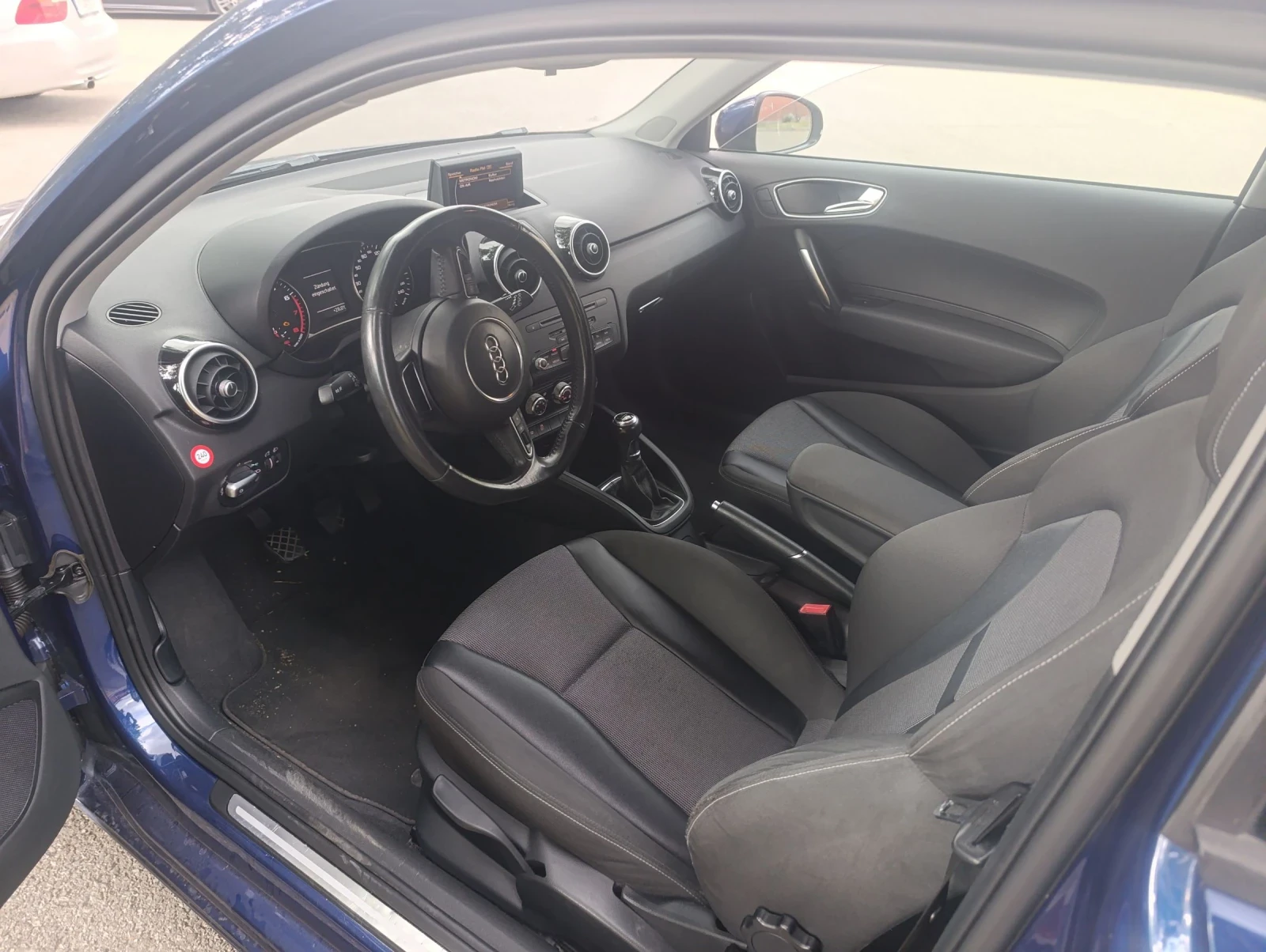 Audi A1, снимка 6 - Автомобили и джипове - 55391619