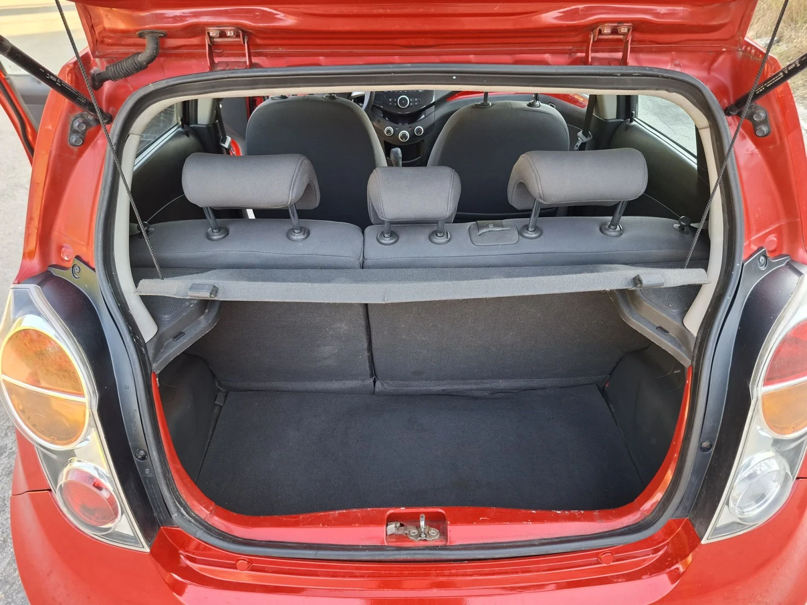 Chevrolet Spark 1.2* Климатроник* 4 Врати, снимка 13 - Автомобили и джипове - 55594023